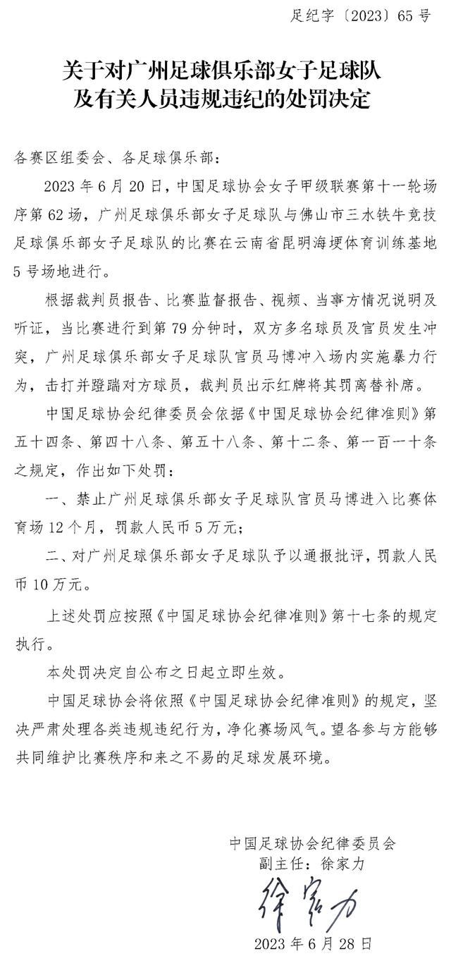 她怎么都想不明白，那个以前谁都能欺负的废物，为什么忽然变得那么能打，他打起人来，简直就是个变态。